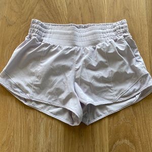 Lululemon Hotty Hot High Rise Short - 2.5”